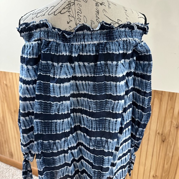 Michael Kors off the shoulder top - Picture 2 of 3